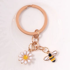🐝 Bee & Bloom Keychain – A Whimsical Touch for Bags, Keys & Big Smiles 🌸 - ThiGui