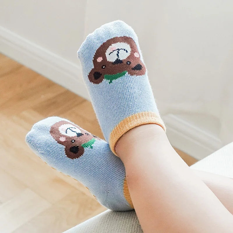 🧦🐻 6-Pair Cartoon Animal Socks – Comfy, Non-Slip, and Cute for Active Little Toes! 🎨🧒 - ThiGui