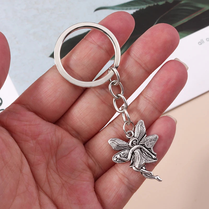 🐝 Bee & Bloom Keychain – A Whimsical Touch for Bags, Keys & Big Smiles 🌸 - ThiGui