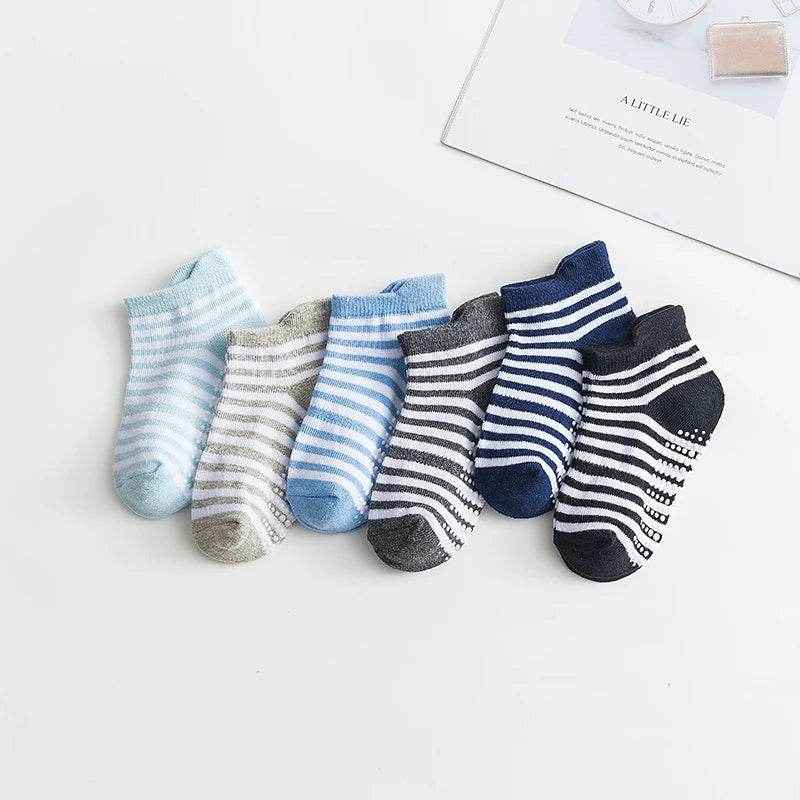 🧦 Comfy Grippy Socks for Little Explorers – 6–12 Pairs of Anti-Slip Cotton Boat Socks (0–5 Years) - ThiGui