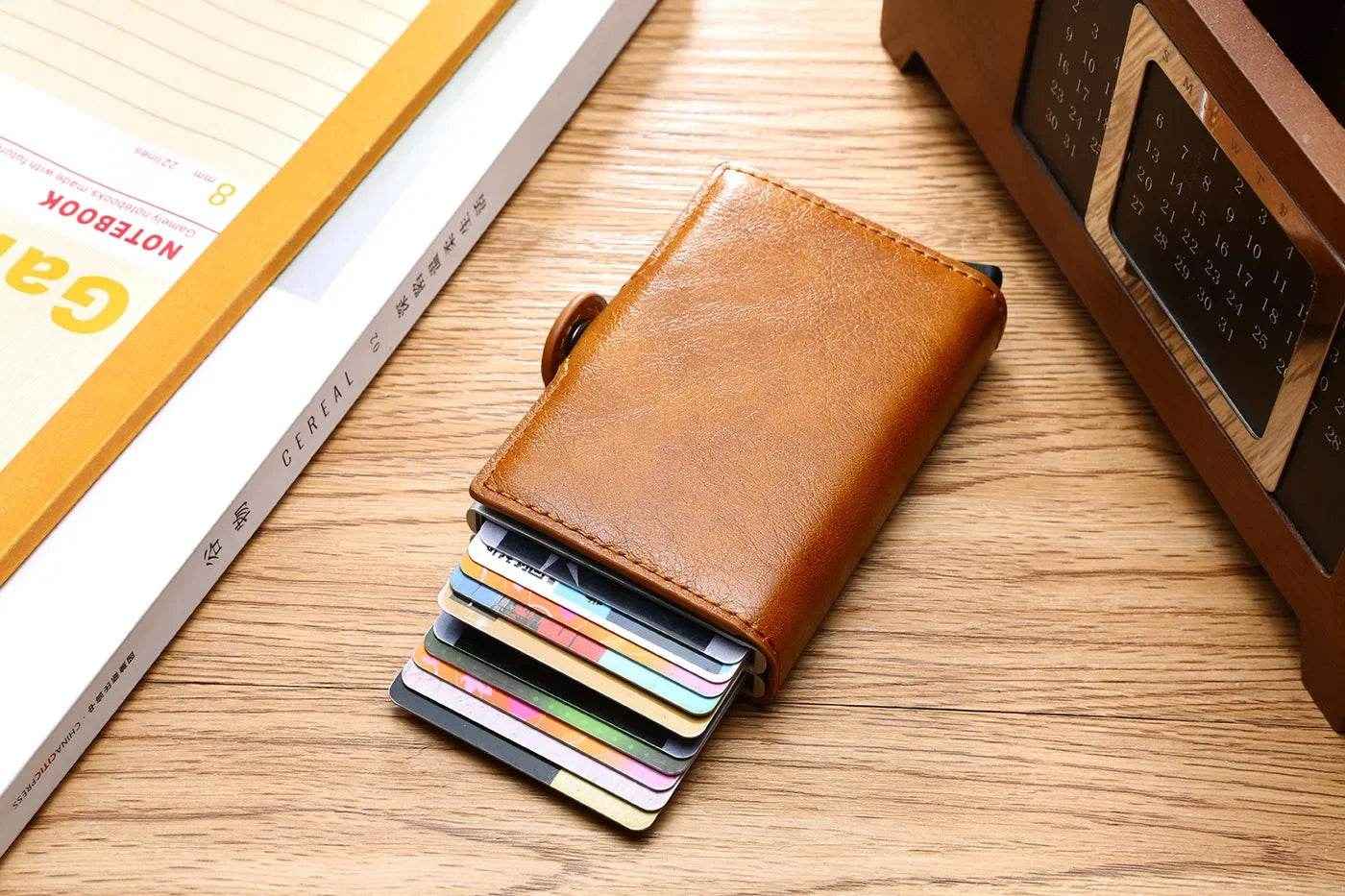 🧲 RFID Carbon Fiber Mini Wallet – Slim, Safe & Super Handy for Every Dad on the Go! - ThiGui
