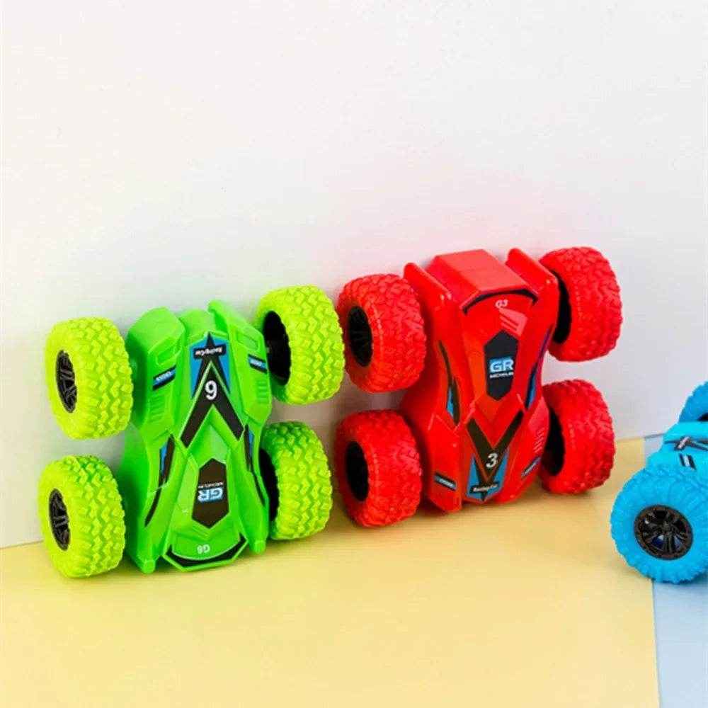 🎁Double-Sided Pull Back Car for Boys That Flips Crashes and Keeps on Racing - ThiGui