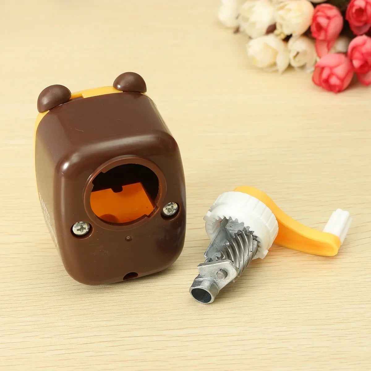 🐼🐯 Adorable Panda & Tiger Cartoon Pencil Sharpeners – School Essentials with a Roar of Fun! - ThiGui