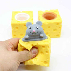 🎁Squeezy Squirrel Buddy – The Cutest Way to Chill Out and Have a Giggle! - ThiGui