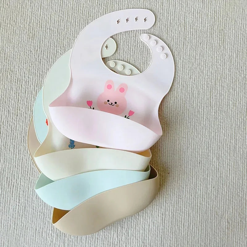 🐻🍽️ Soft Silicone Baby Bib – Cute, Comfy & Totally Mess-Proof! 💧👶 - ThiGui