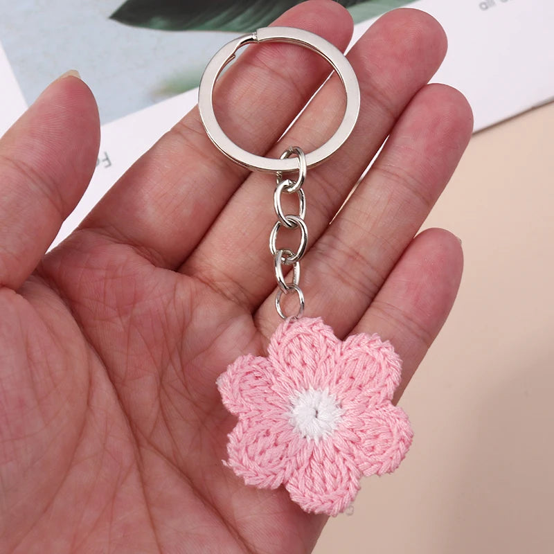 🐝 Bee & Bloom Keychain – A Whimsical Touch for Bags, Keys & Big Smiles 🌸 - ThiGui