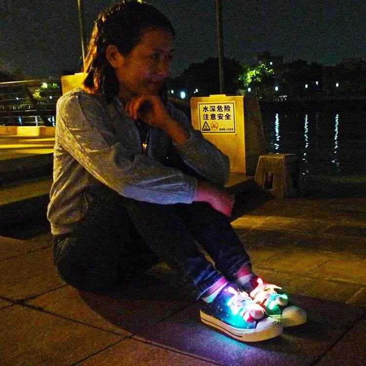 🌈Light-Up Party Shoelaces – Fun, Flashy & Fabulous for Your Little Adventurer's Feet! - ThiGui