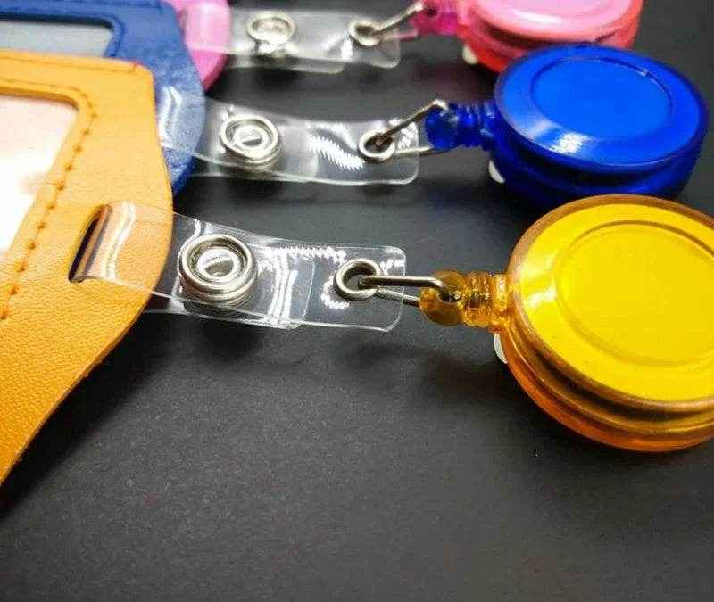 🔗Super Handy Card Holder with Retractable Reel – Perfect for School, Bus & Activity Cards! - ThiGui