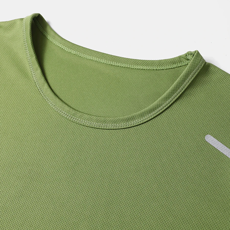 🏃‍♂️ 4-Pack Quick-Dry Sports Tees – Power Through Play & Practice 💦🔥 - ThiGui