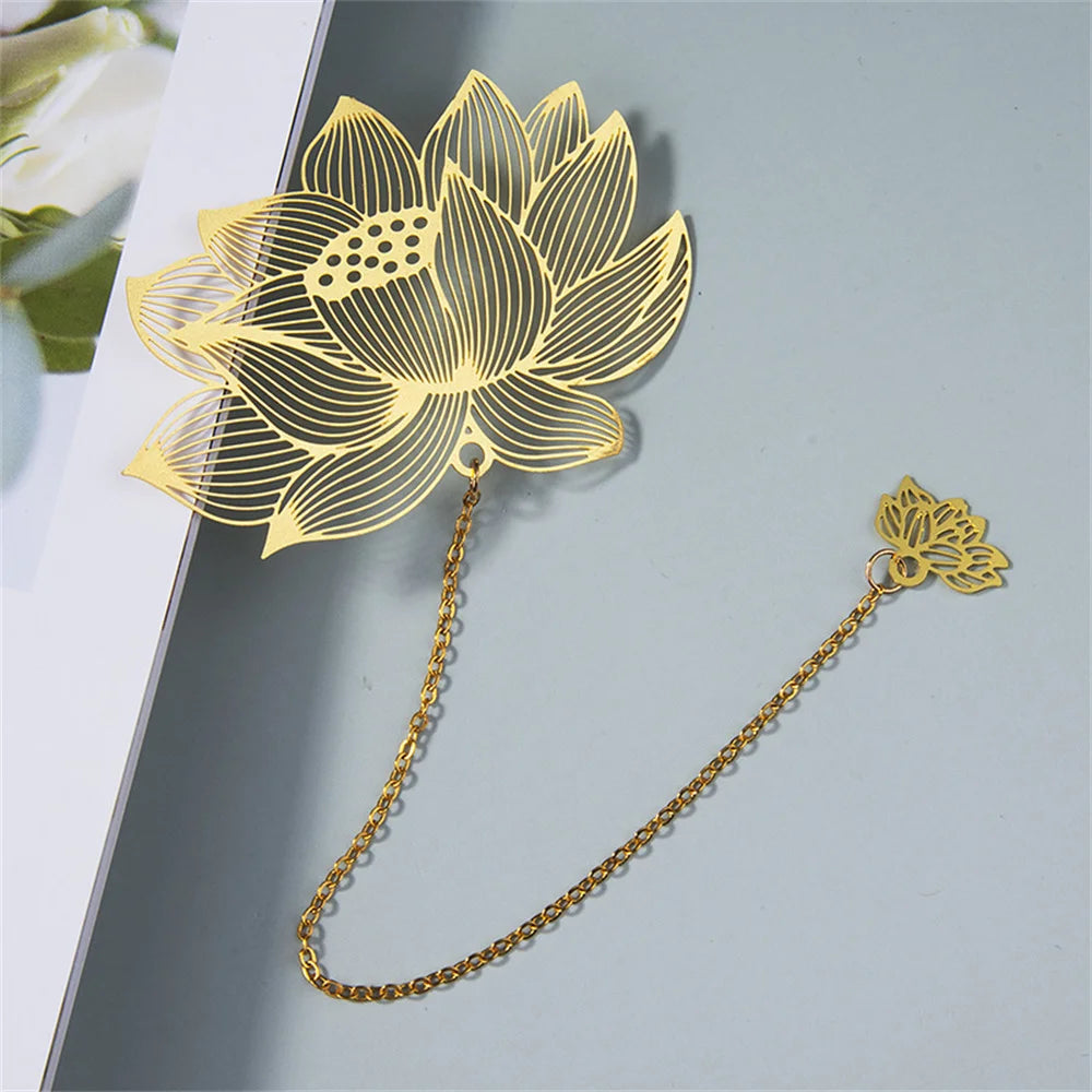 🍃 Golden Merci Bookmark – A Thoughtful Leaf for the One Who Helped Them Grow 🌟📖 - ThiGui