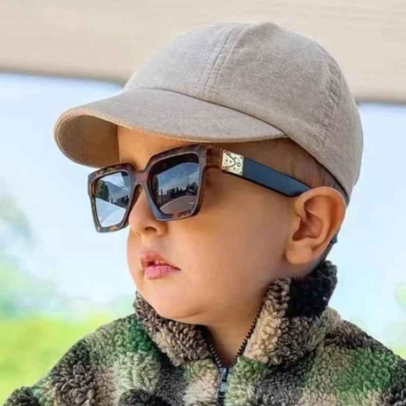 Little Cool Dudes – Colorful Vintage Sunglasses for Bright Adventures! - ThiGui
