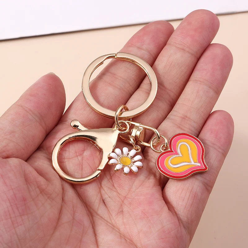 🐝 Bee & Bloom Keychain – A Whimsical Touch for Bags, Keys & Big Smiles 🌸 - ThiGui