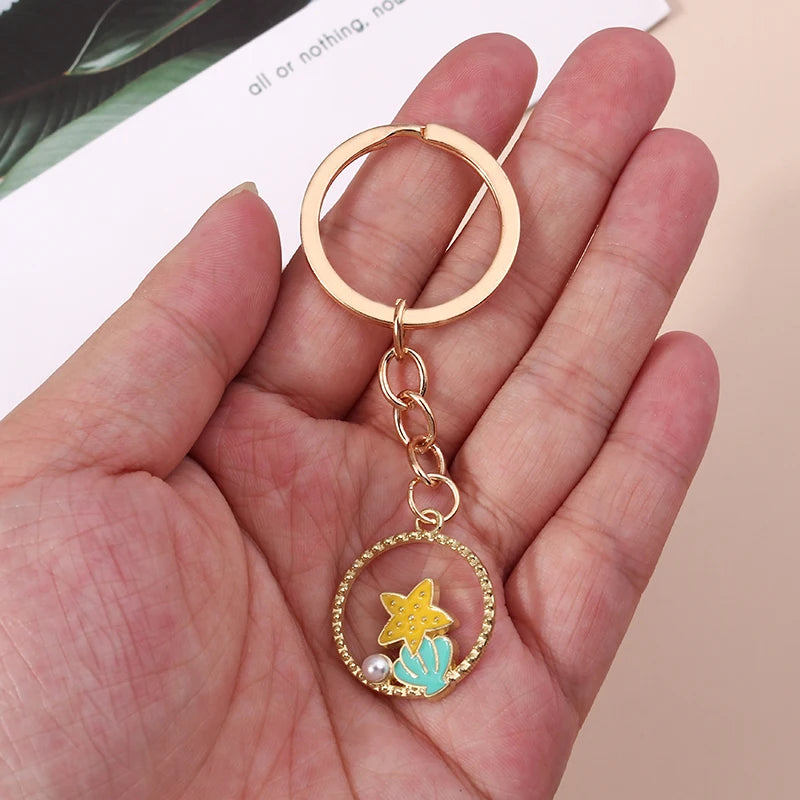 🐝 Bee & Bloom Keychain – A Whimsical Touch for Bags, Keys & Big Smiles 🌸 - ThiGui