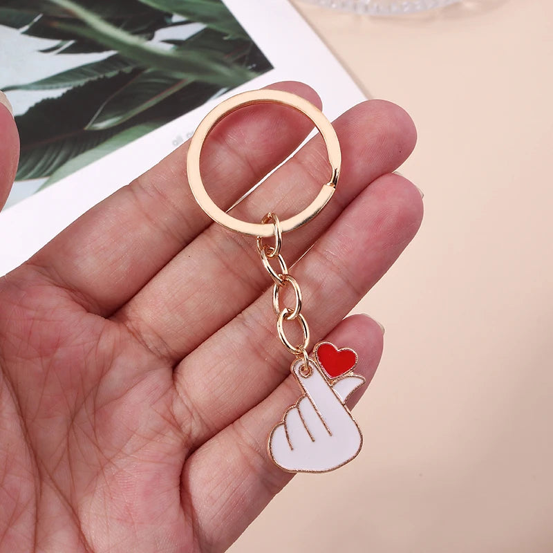 🐝 Bee & Bloom Keychain – A Whimsical Touch for Bags, Keys & Big Smiles 🌸 - ThiGui